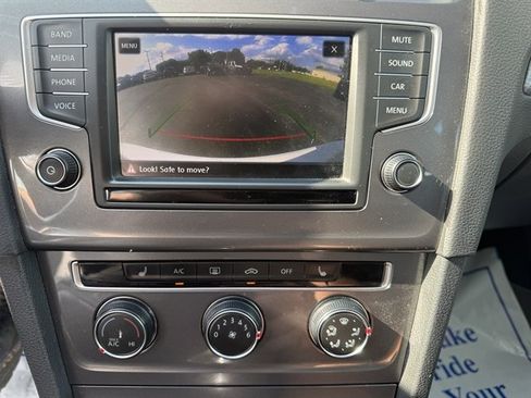 Used 2017 Volkswagen Golf Alltrack SE AWD/4WD image 18