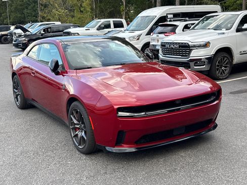 Used 2025 Dodge Charger Daytona Scat Pack w/ Track Pack AWD/4WD image 3