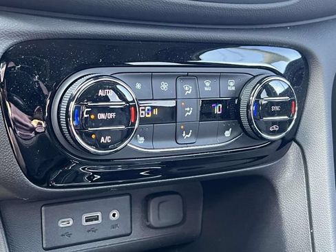 Used 2023 Buick Encore GX Select w/ Experience Buick Package FWD image 19