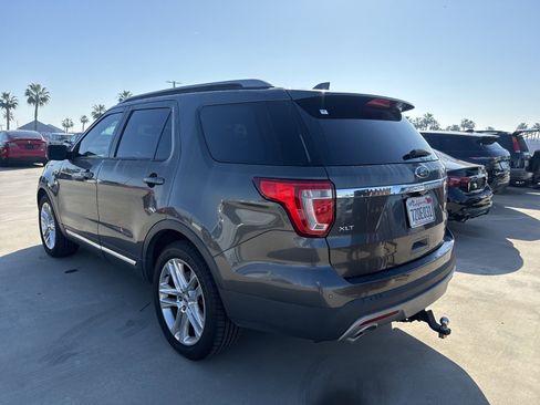 Used 2017 Ford Explorer XLT w/ Equipment Group 202A image 2