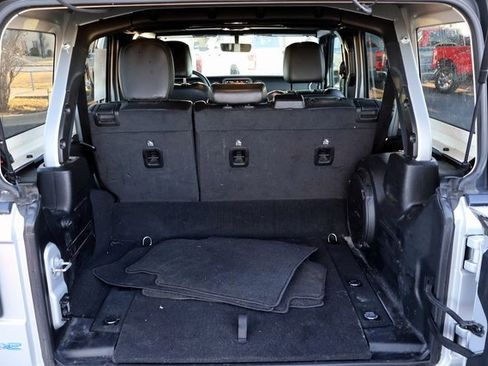 Used 2023 Jeep Wrangler Unlimited Sahara w/ Cold Weather Group image 26