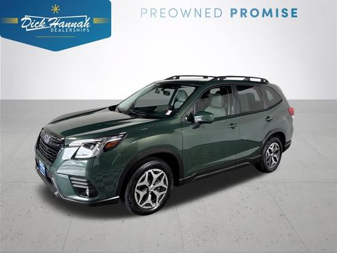 Used 2024 Subaru Forester Premium AWD/4WD image 1
