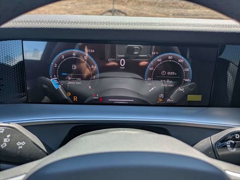 New 2026 Volkswagen Tiguan SE R-Line FWD image 27