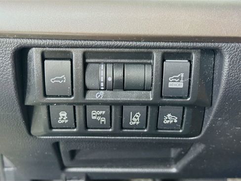 Used 2019 Subaru Outback 3.6R Touring AWD/4WD image 21