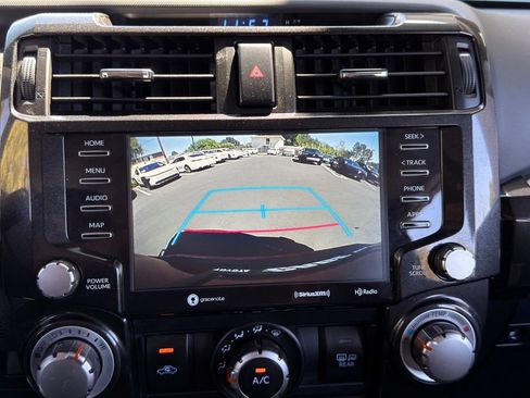 Used 2021 Toyota 4Runner Venture w/ Moonroof Package AWD/4WD image 17