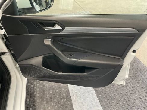 Used 2019 Volkswagen Jetta SEL FWD image 3