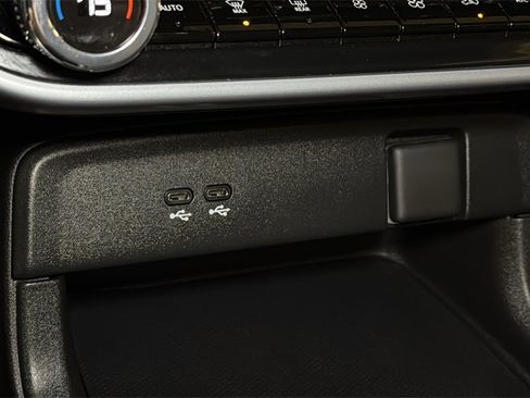 Used 2024 Honda Prologue EX image 30