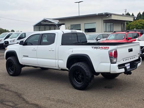 Used 2023 Toyota Tacoma TRD Off-Road w/ Technology Package AWD/4WD image 34