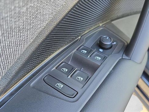 New 2026 Volkswagen Tiguan S image 6