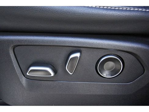 Certified 2024 Cadillac Escalade Luxury image 28