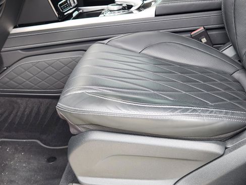 Used 2023 Mercedes-Benz G 550 image 18