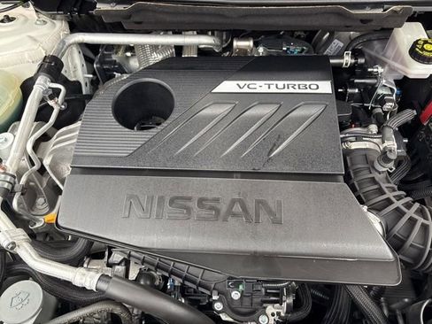 Used 2023 Nissan Rogue SL image 35