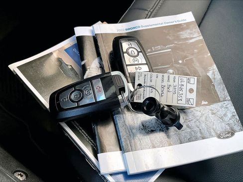 Used 2022 Ford Bronco Outer Banks w/ Sasquatch Package image 14