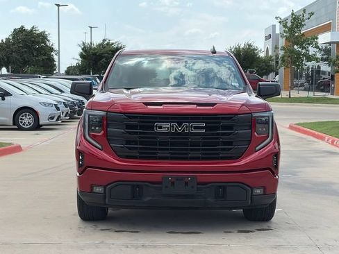 Used 2024 GMC Sierra 1500 Elevation RWD image 2