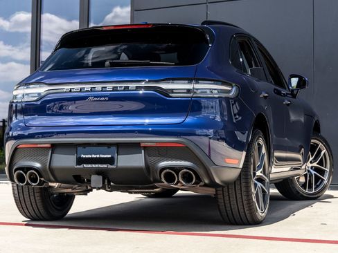 Certified 2026 Porsche Macan AWD/4WD image 11