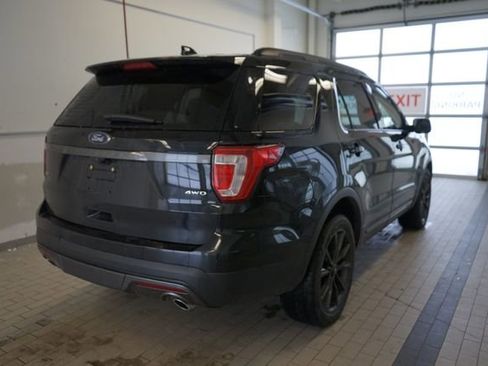 Used 2017 Ford Explorer XLT w/ Equipment Group 202A image 14