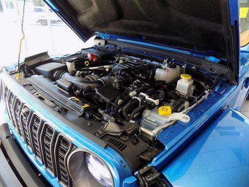 Certified 2024 Jeep Gladiator Mojave image 33