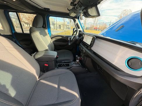 Used 2024 Jeep Wrangler Willys image 22