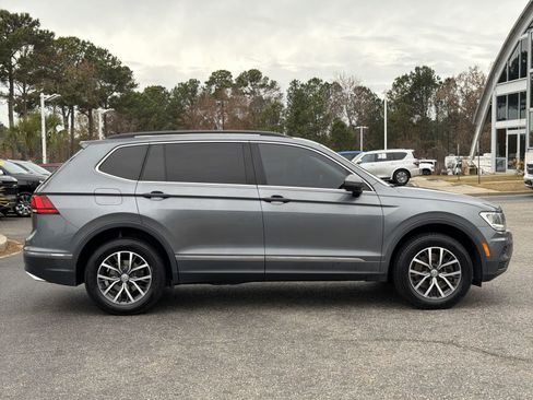 Used 2020 Volkswagen Tiguan S image 11