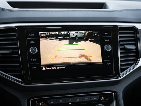 Used 2023 Volkswagen Atlas SE image 23