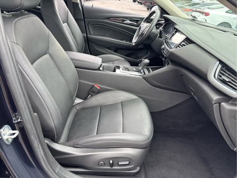 Used 2020 Buick Regal Essence image 31