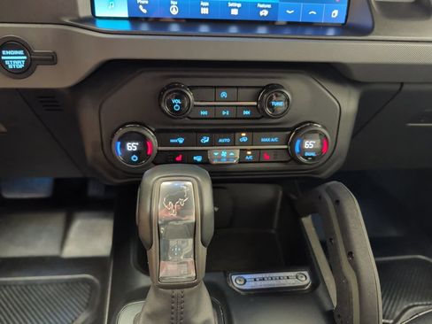 Used 2024 Ford Bronco Everglades AWD/4WD image 22
