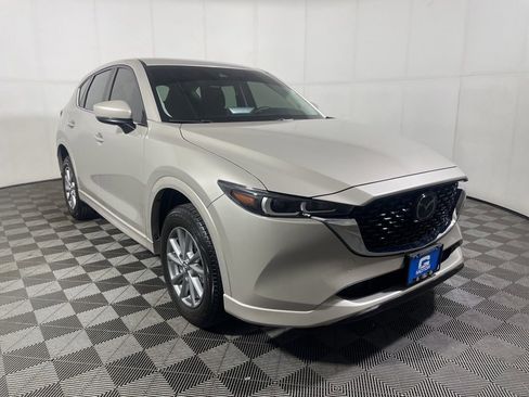 Used 2024 MAZDA CX-5 AWD 2.5 S w/ Select Package image 2