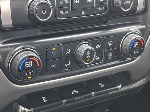 Used 2017 GMC Sierra 1500 SLE w/ SLE Value Package AWD/4WD image 15
