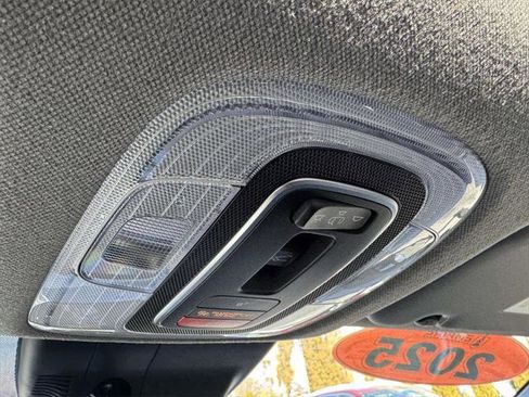 Certified 2025 Hyundai Elantra SEL image 31