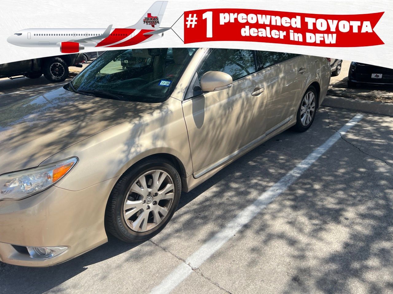 Used 2011 Toyota Avalon FWD image 1