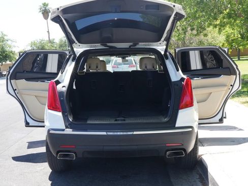 Used 2017 Cadillac XT5 FWD w/ LPO, Wheel Lock Package image 9