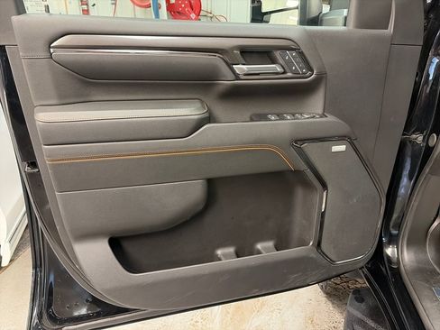 Used 2024 GMC Sierra 2500 AT4 w/ Snow Plow Prep/Camper Package AWD/4WD image 15