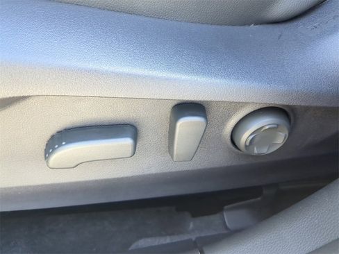 New 2025 Subaru Outback Limited w/ Popular Package #2 image 19