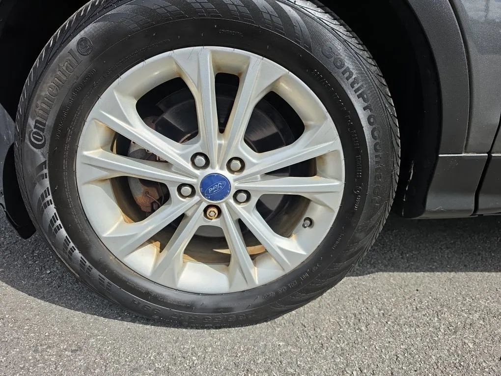 Used 2017 Ford Escape SE FWD image 10