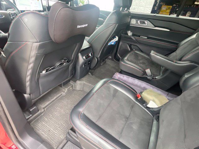 Used 2025 Ford Explorer ST AWD/4WD image 29