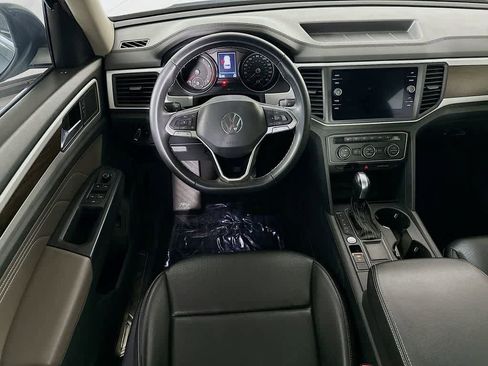 Used 2021 Volkswagen Atlas SE w/ Panoramic Sunroof Package image 12