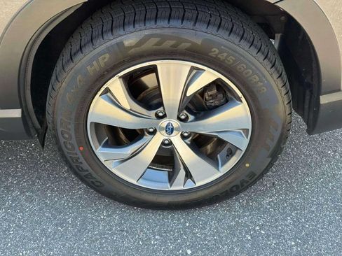Used 2023 Subaru Ascent Premium w/ Convenience Package AWD/4WD image 12