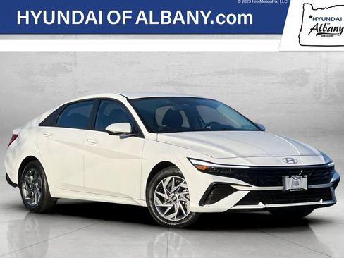 Certified 2024 Hyundai Elantra SEL image 1