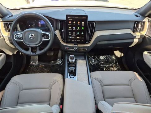 Used 2026 Volvo XC60 T8 Plus w/ Climate Package PRO AWD/4WD image 23