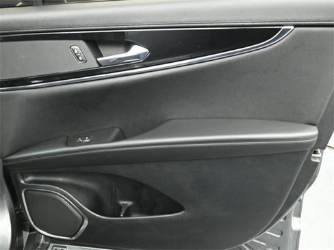 Certified 2023 Lincoln Nautilus Reserve w/ Monochromatic Package image 30