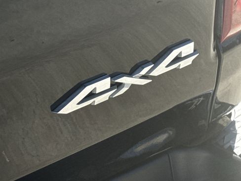 Used 2024 RAM 1500 Laramie AWD/4WD image 12