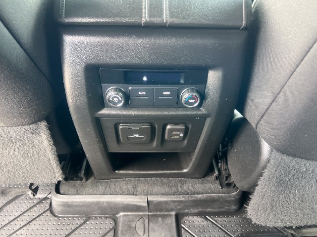 Used 2023 Chevrolet Traverse LT w/ LPO, Floor Liner Package AWD/4WD image 19