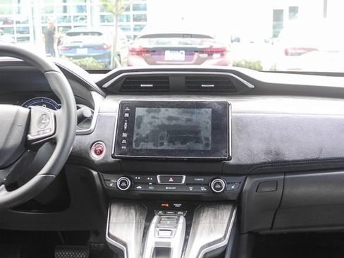 Used 2018 Honda Clarity Touring image 17