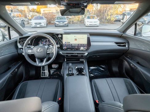 Used 2024 Lexus RX 500h F Sport image 17