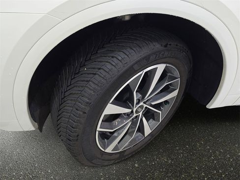 Certified 2023 Audi Q5 2.0T Premium Plus w/ Premium Plus Package image 30