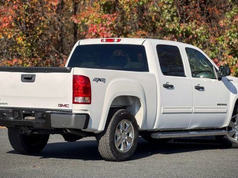 Used 2011 GMC Sierra 1500 4x4 Crew Cab Hybrid image 8