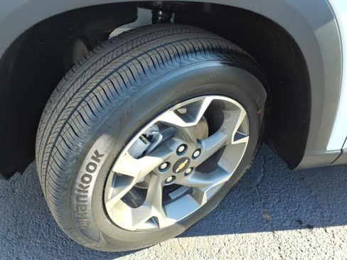 New 2026 Chevrolet Trax LT image 16