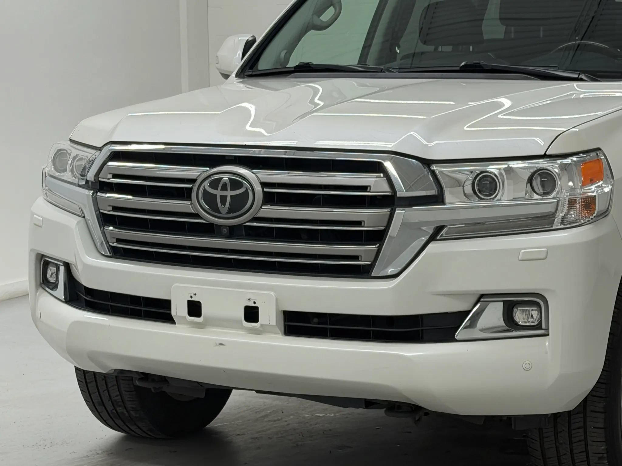 Used 2018 Toyota Land Cruiser AWD/4WD image 95