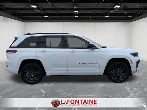 New 2026 Jeep Grand Cherokee Limited AWD/4WD image 6