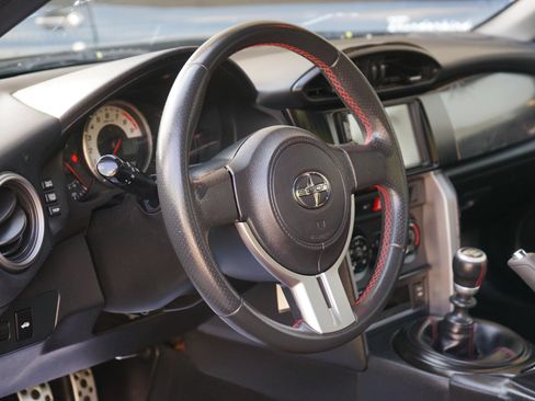 Used 2013 Scion FR-S RWD image 12